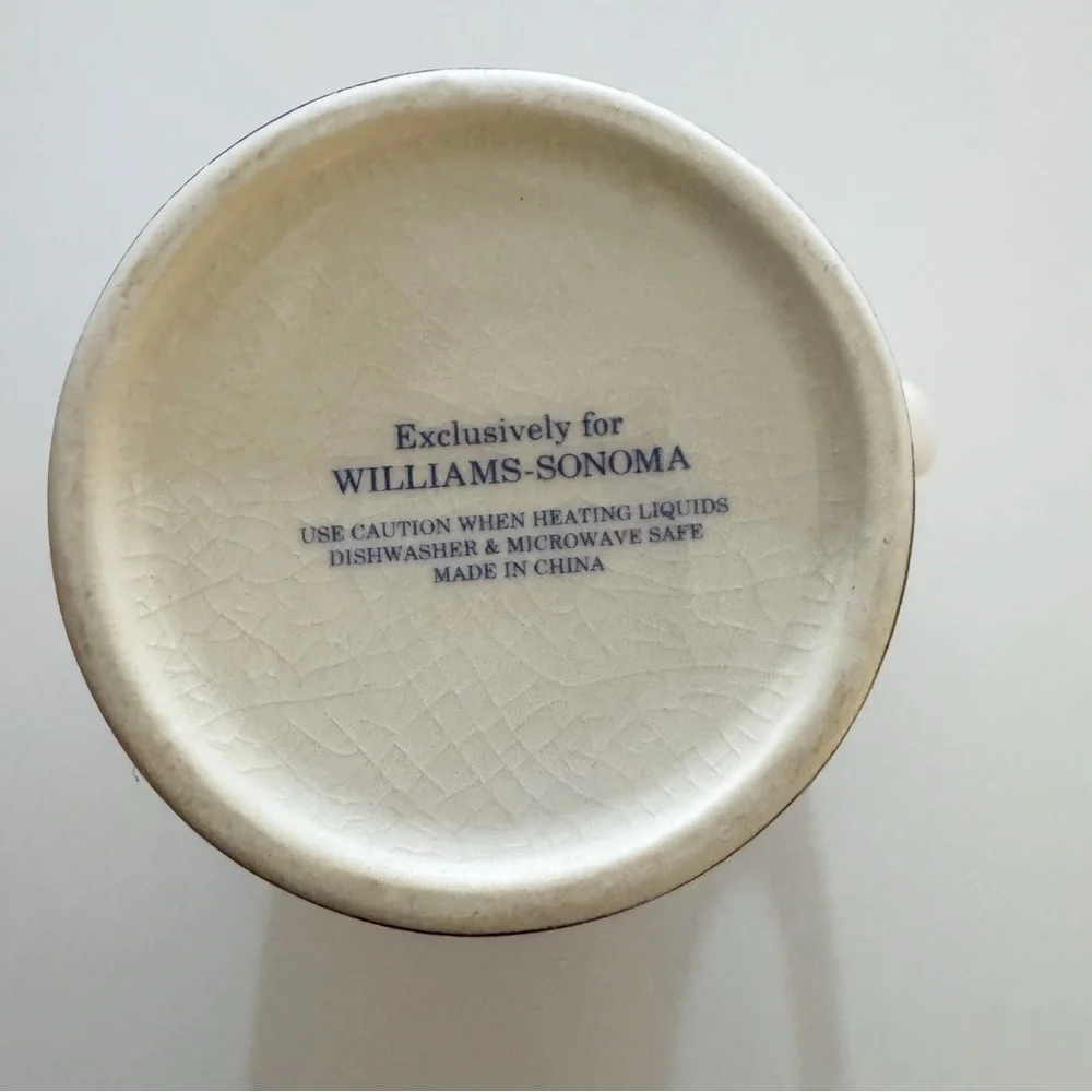 Williams Sonoma Heirloom Royal Acanthus Tall Mug